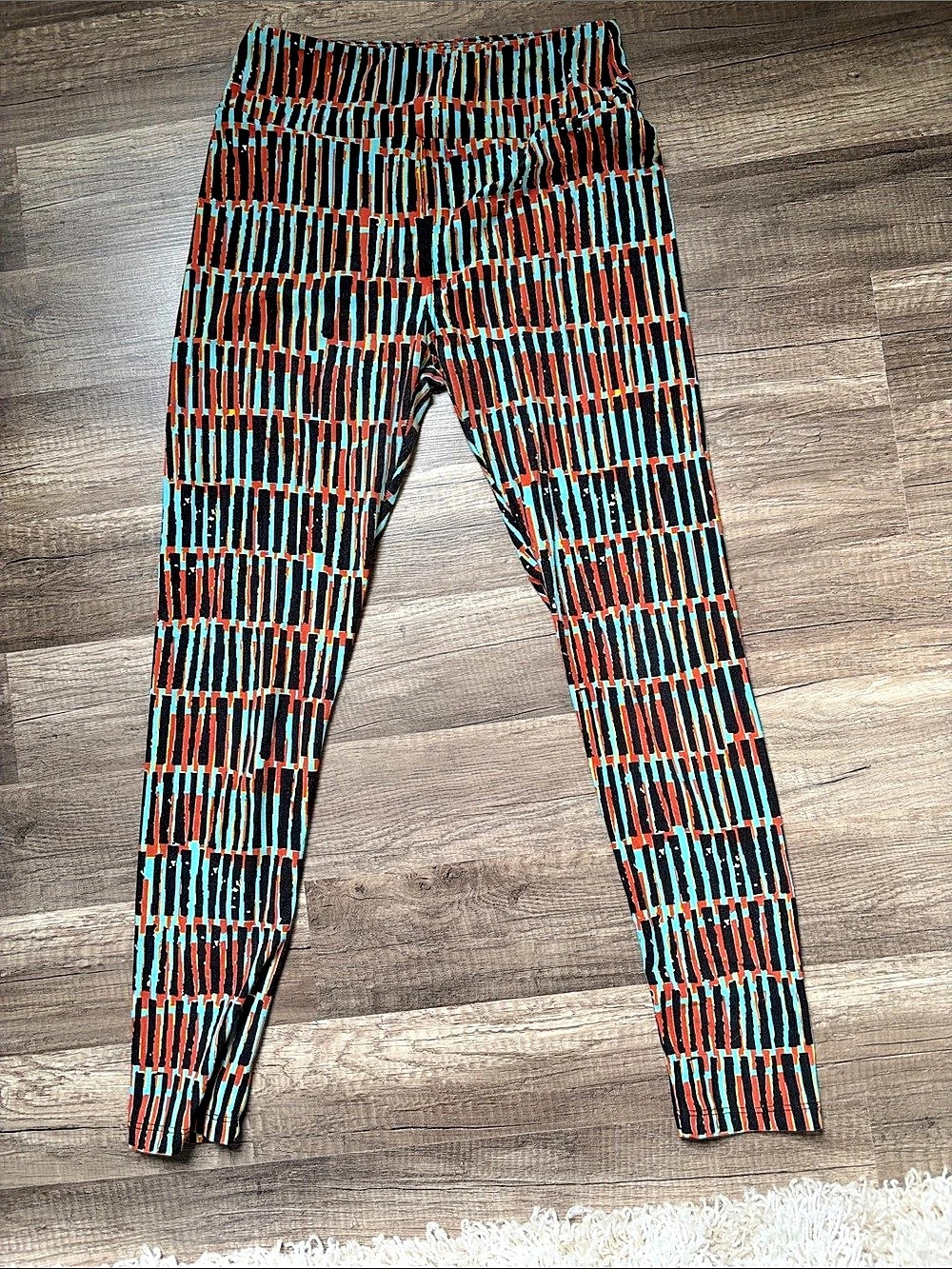 Lularoe Women's Geometric Leggings Size Medium